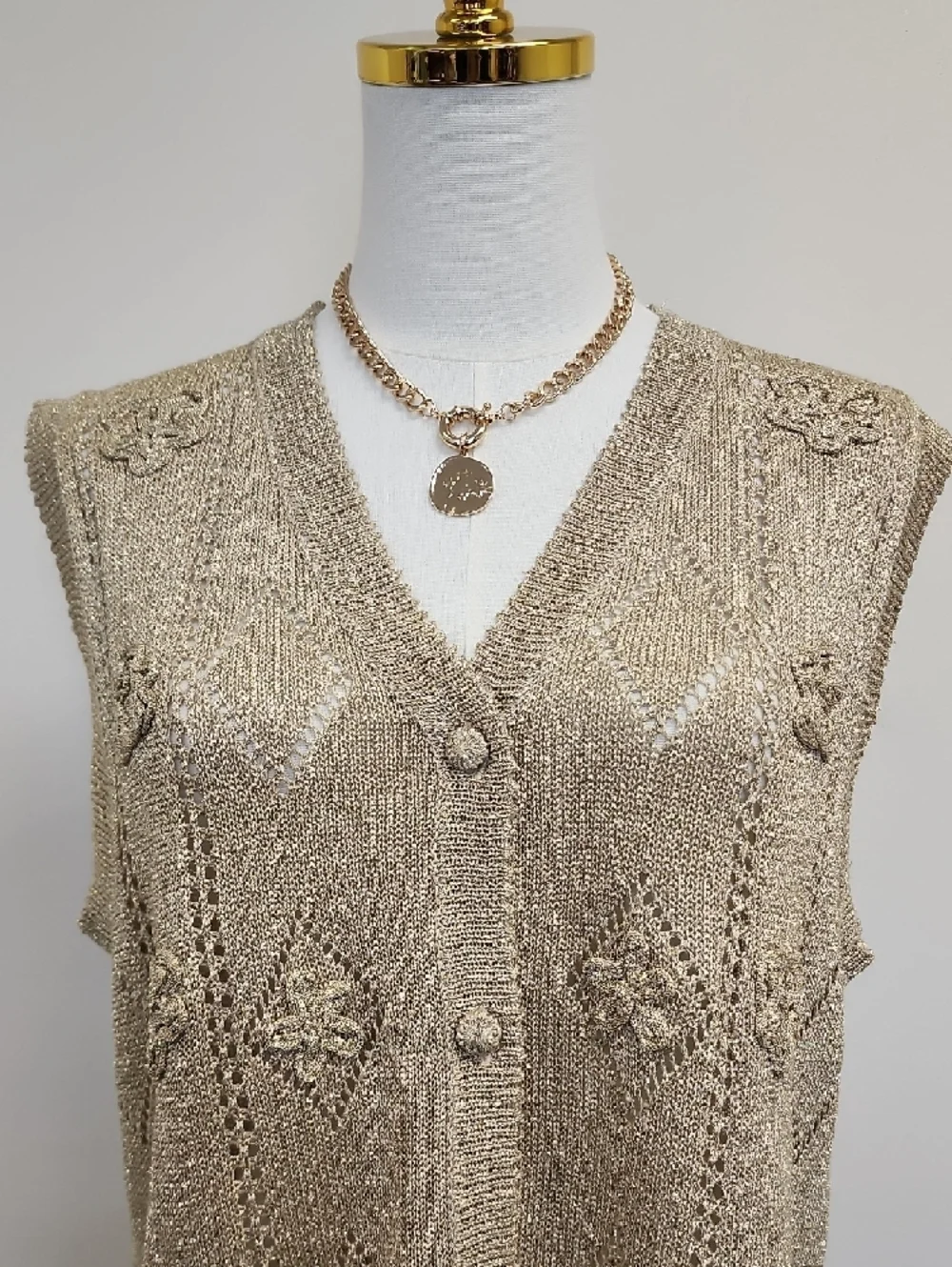 Cricket Lane Beige Knit Button Front Sweater Vest Size Medium